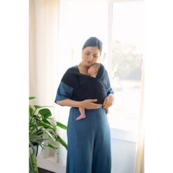 Echarpe De Portage AURA Noir - ERGOBABY 9 Echarpe De Portage AURA Noir - ERGOBABY -Produits Pour Bébé 122000020306 5