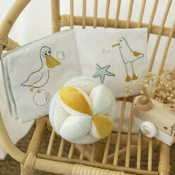 Livre D'éveil AU LARGE DE NOVA - TROIS KILOS SEPT 5 Livre D'éveil AU LARGE DE NOVA - TROIS KILOS SEPT -Produits Pour Bébé 3701322716378 2