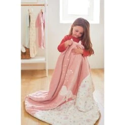 Couverture 100x140 Cm Veloudoux Lina & Joy - NOUKIE 'S 11 Couverture 100x140 Cm Veloudoux Lina & Joy - NOUKIE 'S -Produits Pour Bébé 5413042425307 4